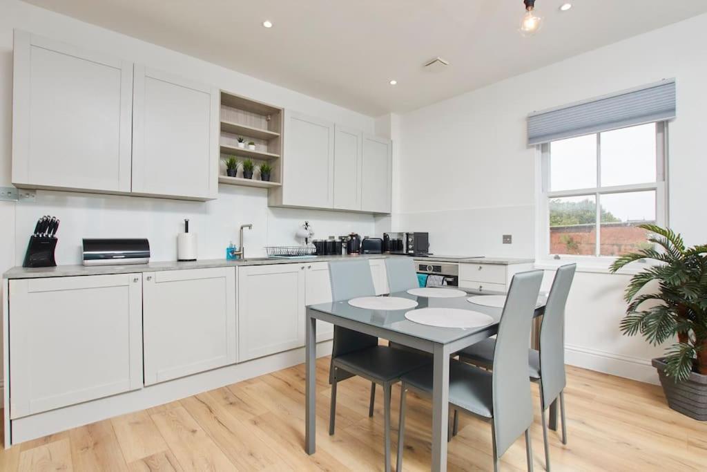 Beautiful Central Apartment Leamington Spa Exterior photo